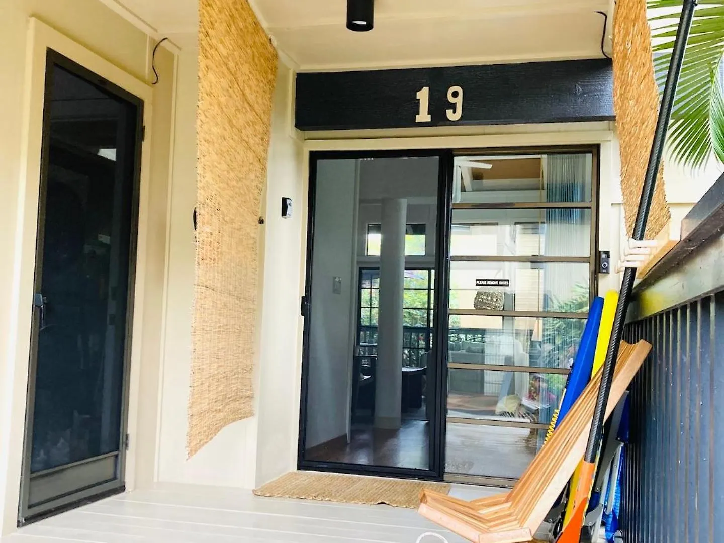 Spacious 2-Story, Large Pool, Shared Porch, Near Hanalei! Princeville Apartment