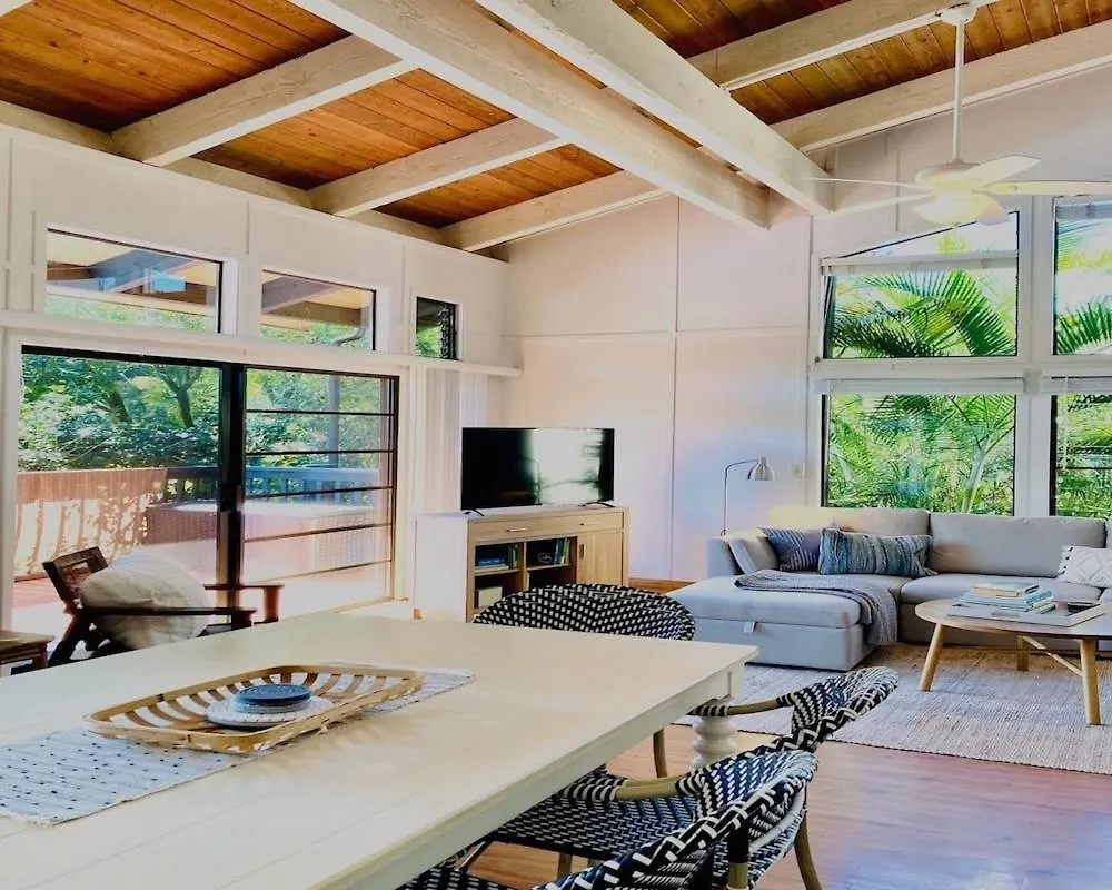 Kauai Surf Lodge - Spacious 2-Story W Pool, Shared Porch, Near Hanalei!