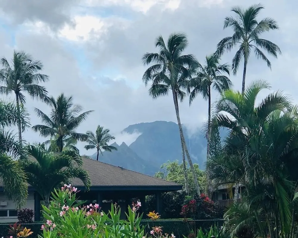 Spacious 2-Story, Large Pool, Shared Porch, Near Hanalei! Princeville United States